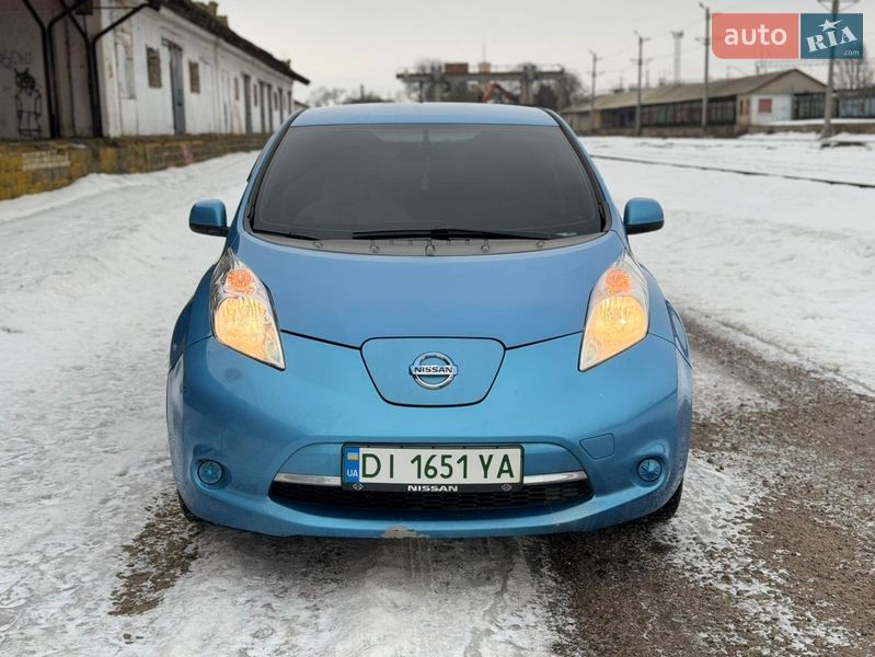 Хэтчбек Nissan Leaf 2014 в Любаре