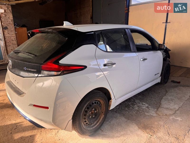 Хэтчбек Nissan Leaf 2018 в Ровно