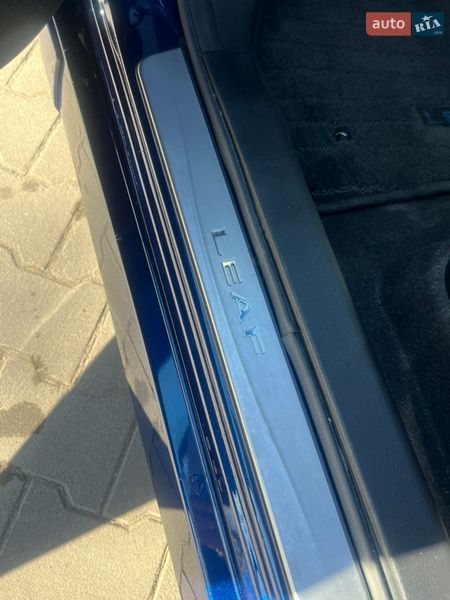 Хетчбек Nissan Leaf 2024 в Одесі