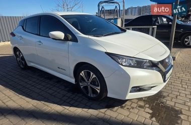 Хэтчбек Nissan Leaf 2020 в Днепре