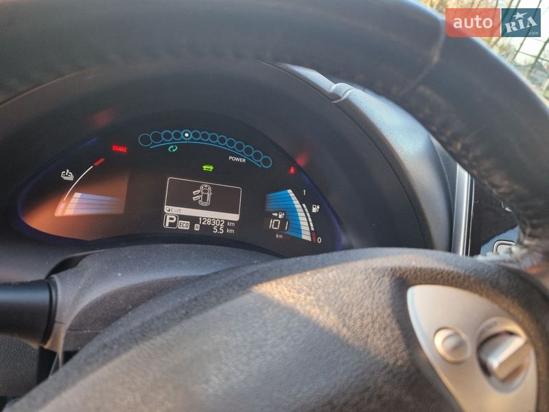 Хетчбек Nissan Leaf 2013 в Рівному