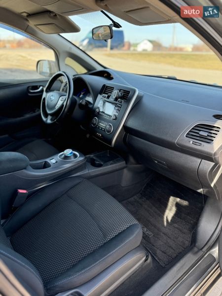 Хетчбек Nissan Leaf 2014 в Львові