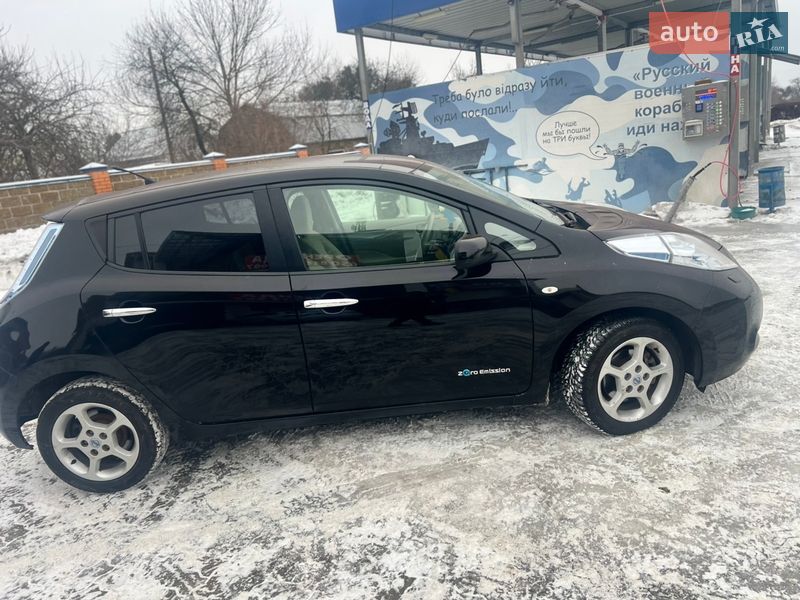 Хэтчбек Nissan Leaf 2011 в Владимире