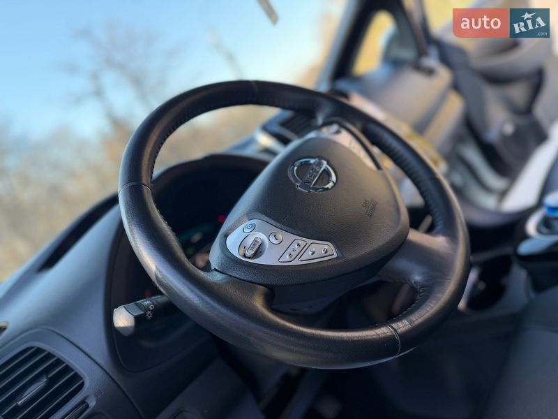 Хетчбек Nissan Leaf 2013 в Трускавці