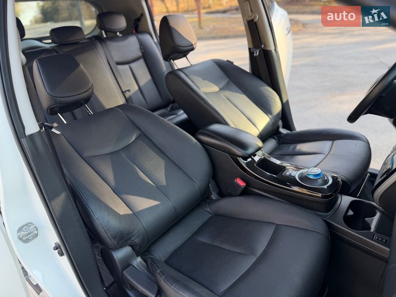 Хетчбек Nissan Leaf 2013 в Трускавці