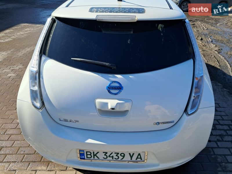 Хэтчбек Nissan Leaf 2014 в Ровно