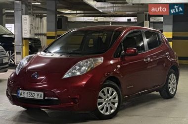 Хэтчбек Nissan Leaf 2015 в Днепре