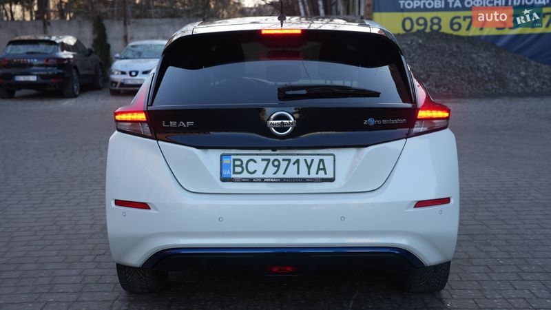 Хэтчбек Nissan Leaf 2018 в Львове