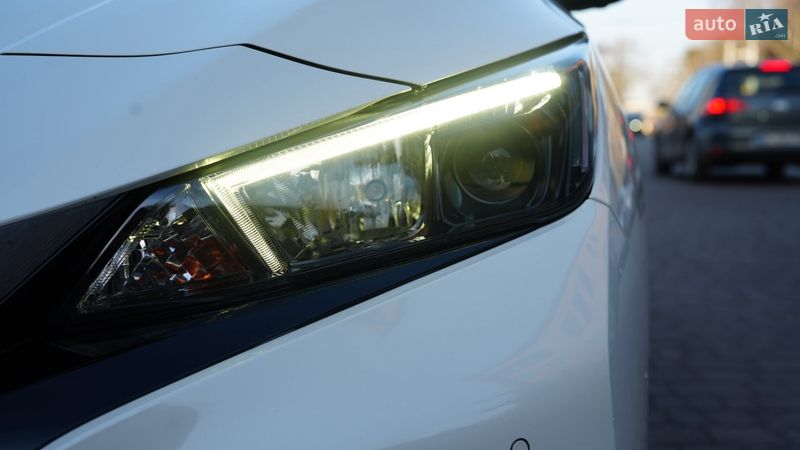 Хэтчбек Nissan Leaf 2018 в Львове