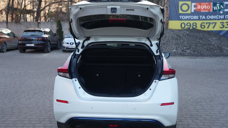 Хэтчбек Nissan Leaf 2018 в Львове