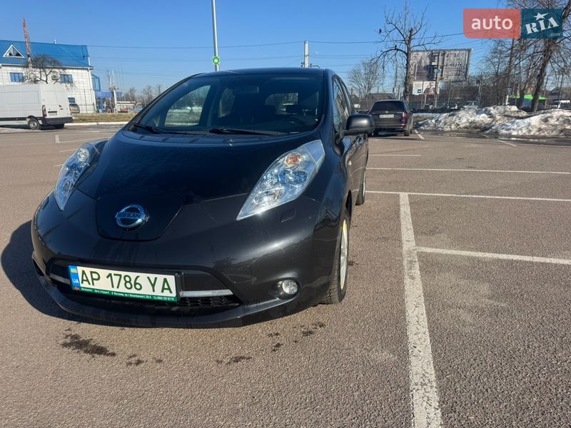Хэтчбек Nissan Leaf 2015 в Житомире
