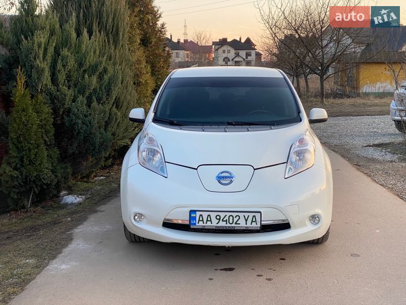 Хэтчбек Nissan Leaf 2017 в Ивано-Франковске