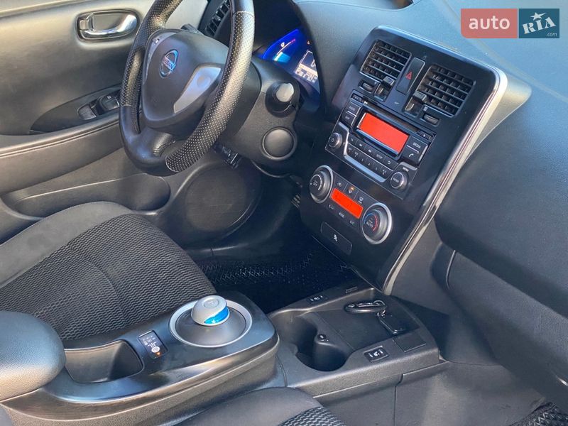 Хэтчбек Nissan Leaf 2017 в Ивано-Франковске