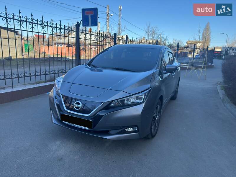 Хетчбек Nissan Leaf 2018 в Одесі