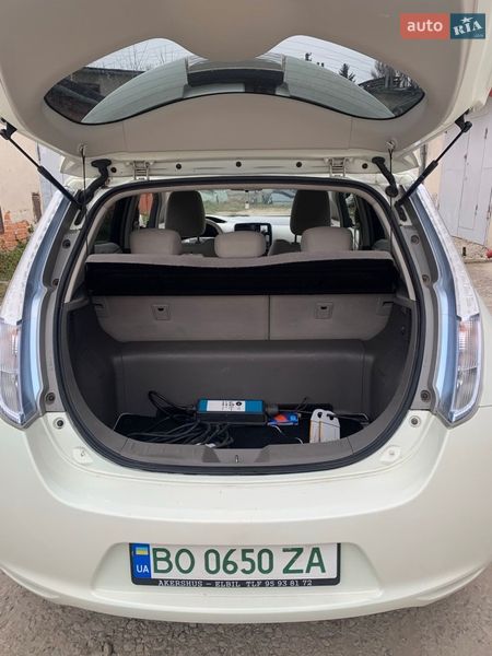 Хэтчбек Nissan Leaf 2012 в Тернополе
