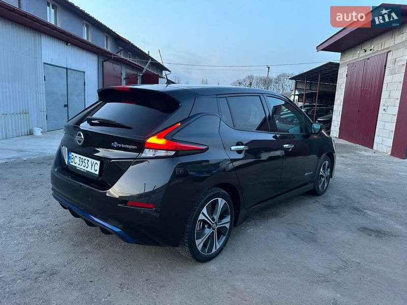 Хэтчбек Nissan Leaf 2018 в Сокале