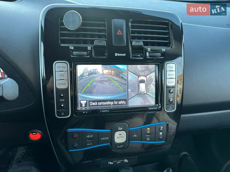 Хетчбек Nissan Leaf 2013 в Бучі