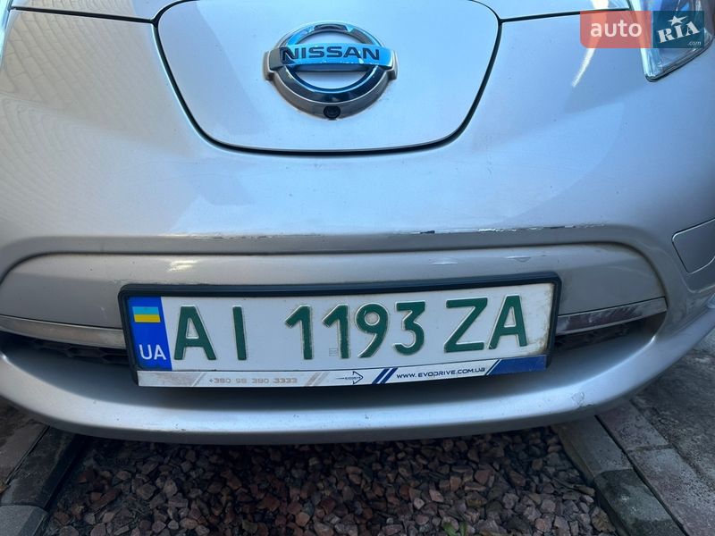 Хетчбек Nissan Leaf 2013 в Бучі