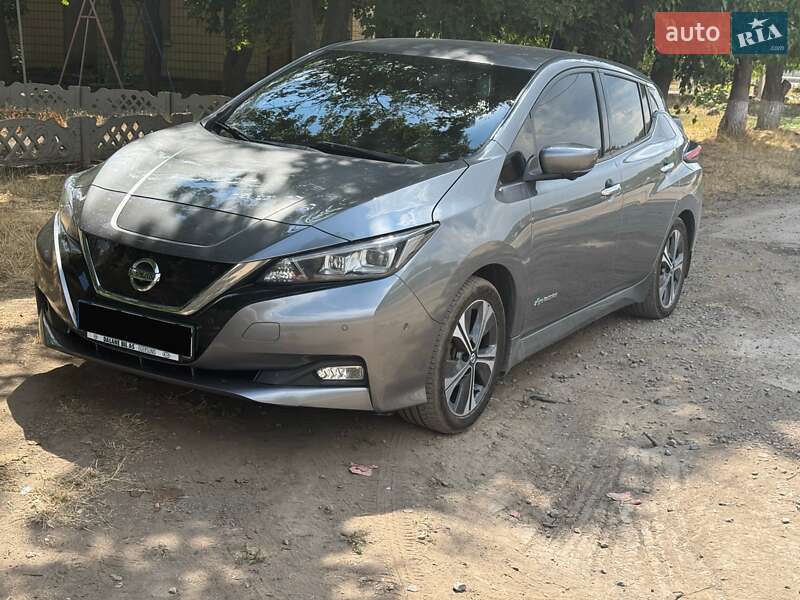 Хэтчбек Nissan Leaf 2018 в Одессе
