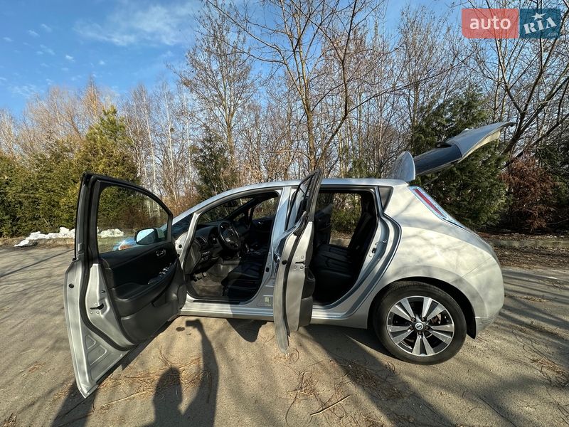 Хэтчбек Nissan Leaf 2013 в Ровно
