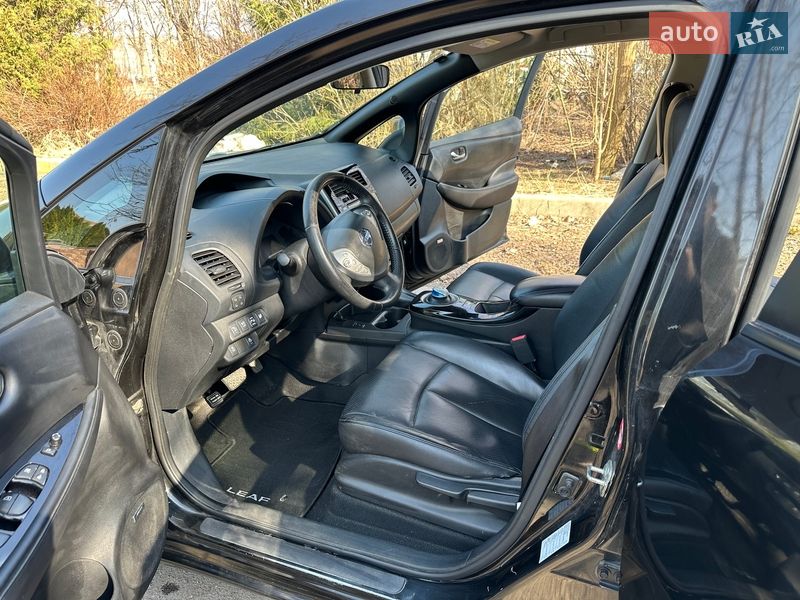 Хэтчбек Nissan Leaf 2014 в Ровно