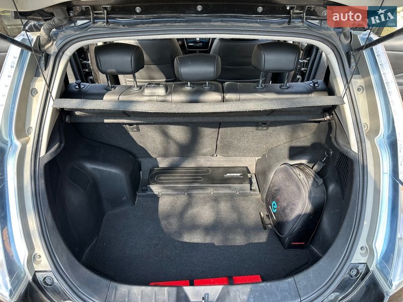 Хэтчбек Nissan Leaf 2014 в Ровно