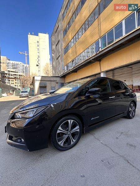 Хетчбек Nissan Leaf 2018 в Києві