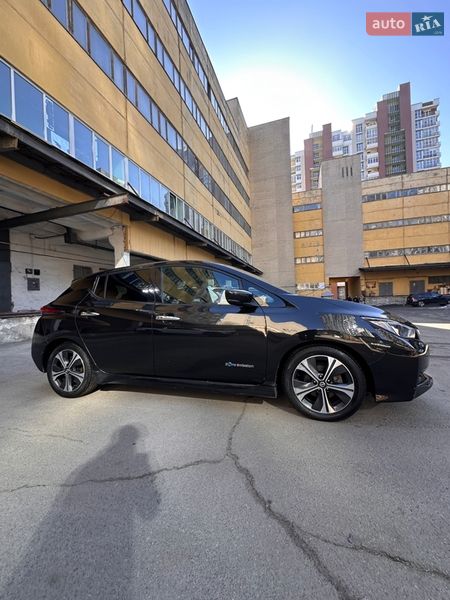 Хетчбек Nissan Leaf 2018 в Києві