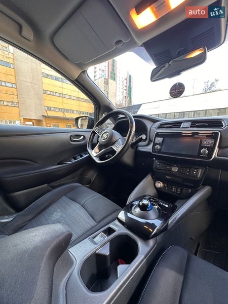 Хетчбек Nissan Leaf 2018 в Києві