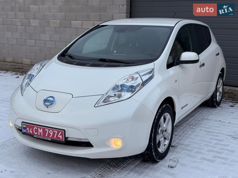 Хетчбек Nissan Leaf 2014 в Сарнах