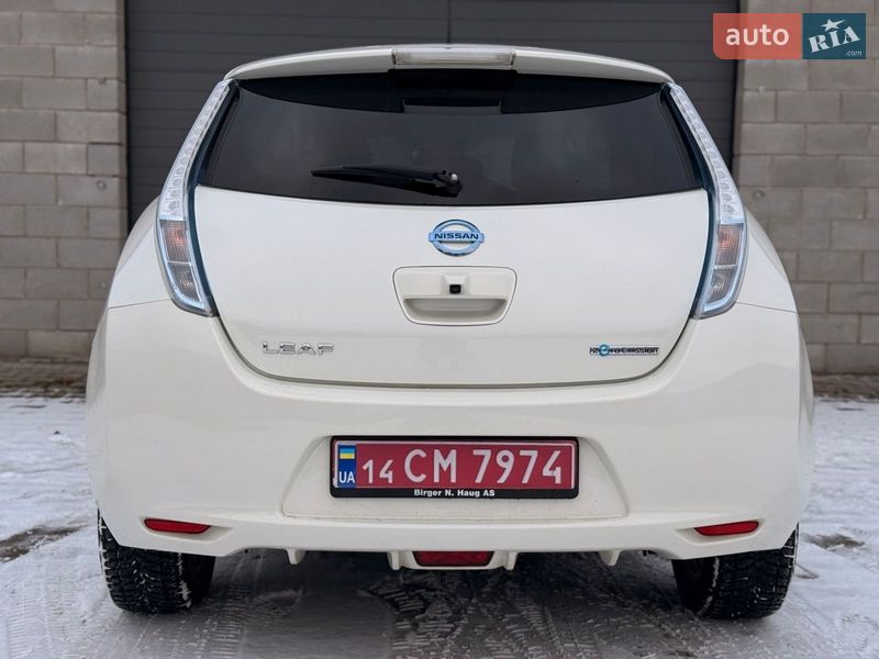 Хетчбек Nissan Leaf 2014 в Сарнах