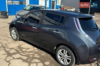 Хетчбек Nissan Leaf 2013 в Чернігові