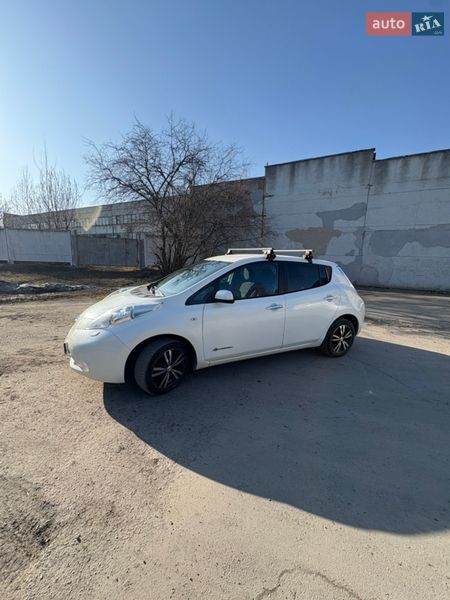 Хетчбек Nissan Leaf 2013 в Рівному