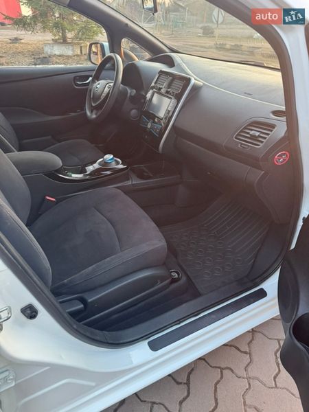 Хетчбек Nissan Leaf 2014 в Нововолинську