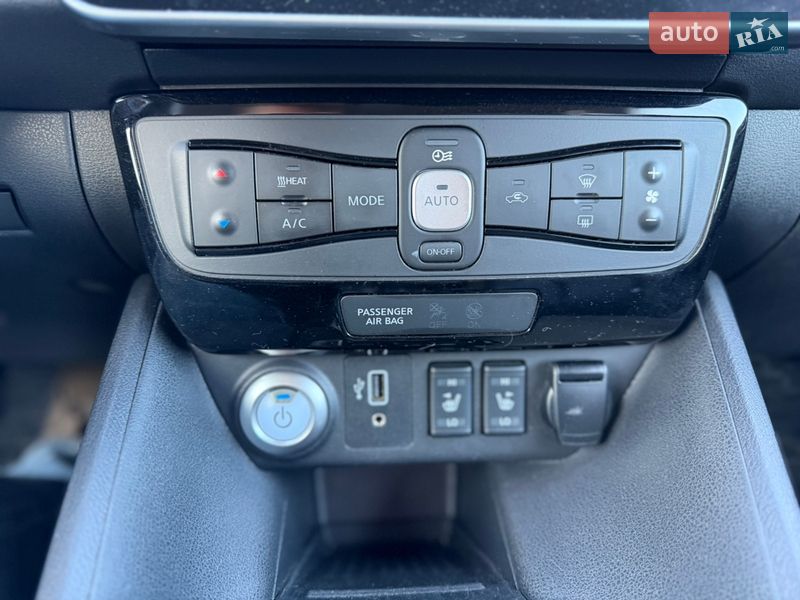 Хэтчбек Nissan Leaf 2021 в Тернополе
