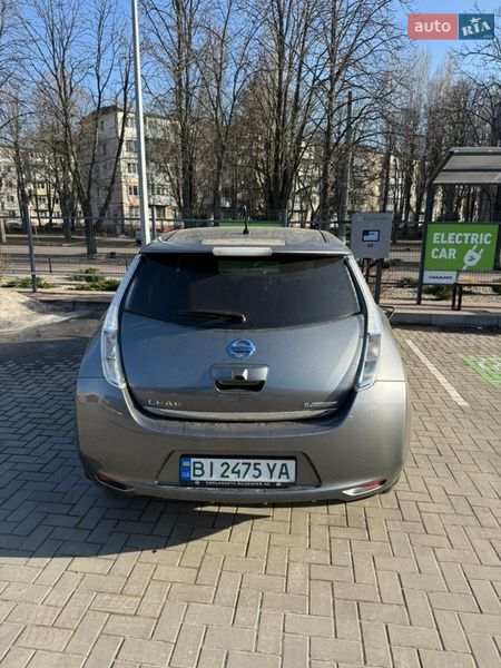 Хетчбек Nissan Leaf 2014 в Кременчуці