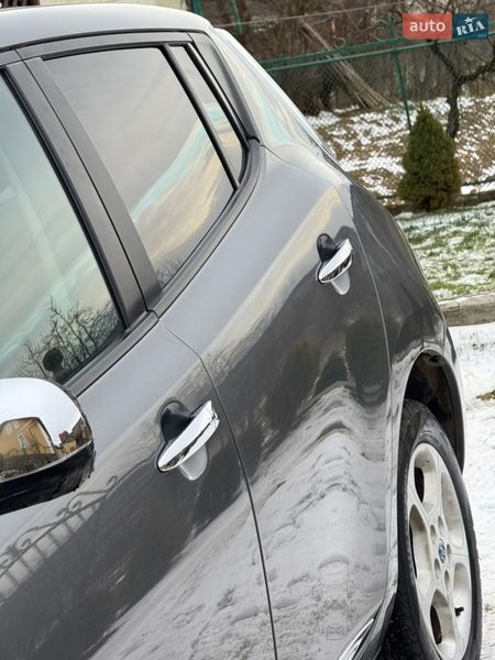 Хэтчбек Nissan Leaf 2013 в Дрогобыче