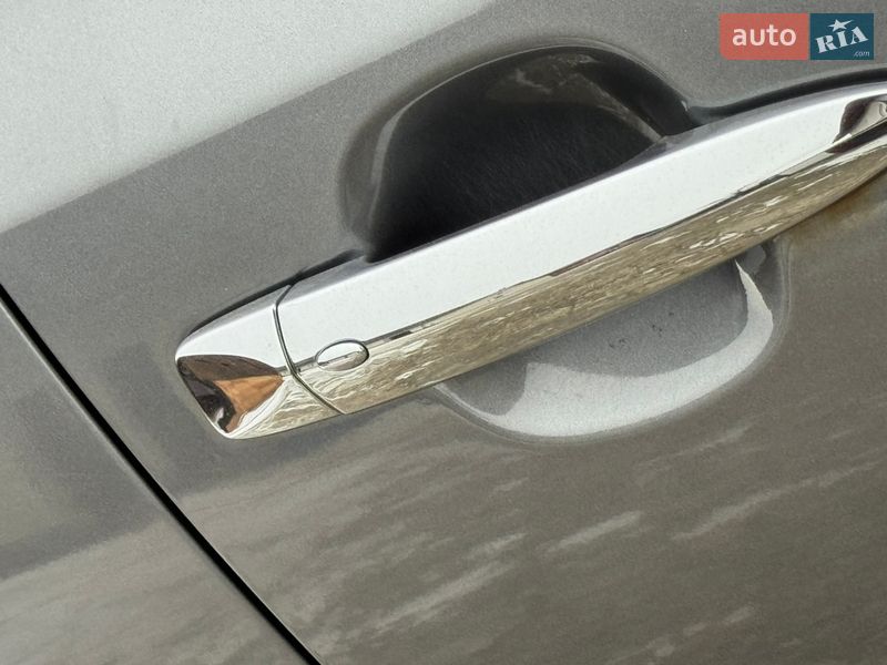 Хэтчбек Nissan Leaf 2013 в Дрогобыче