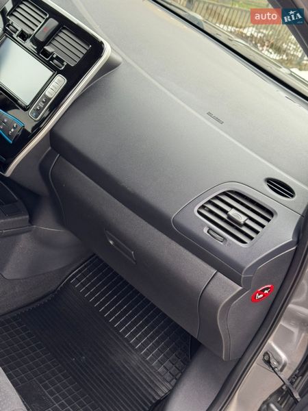 Хэтчбек Nissan Leaf 2013 в Дрогобыче