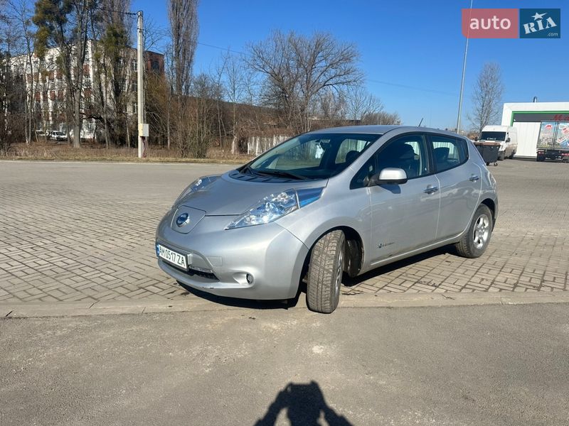 Хэтчбек Nissan Leaf 2016 в Житомире фото 2 Хэтчбек Nissan Leaf 2016 в Житомире