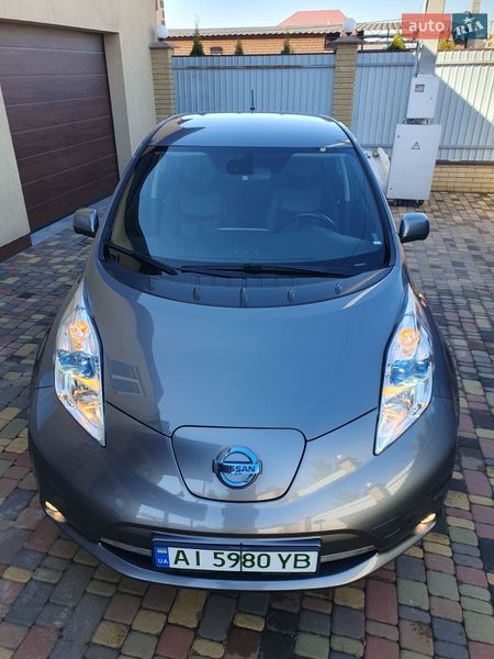 Хетчбек Nissan Leaf 2014 в Горі
