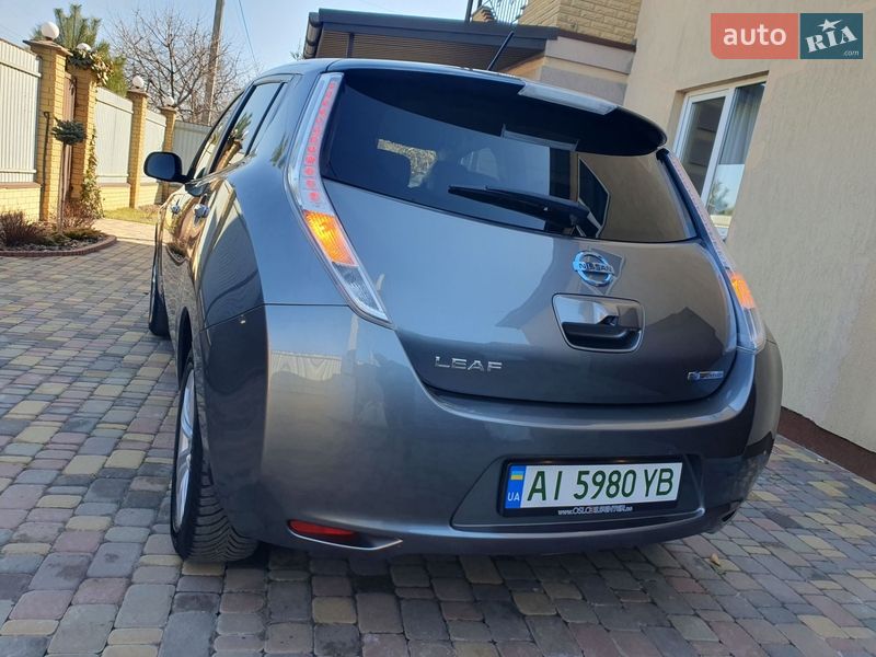 Хетчбек Nissan Leaf 2014 в Горі
