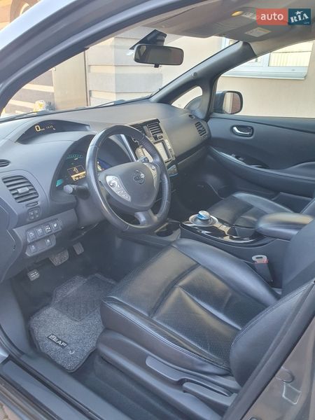 Хетчбек Nissan Leaf 2014 в Горі