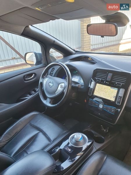 Хетчбек Nissan Leaf 2014 в Горі
