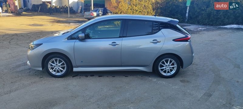 Хэтчбек Nissan Leaf 2018 в Харькове