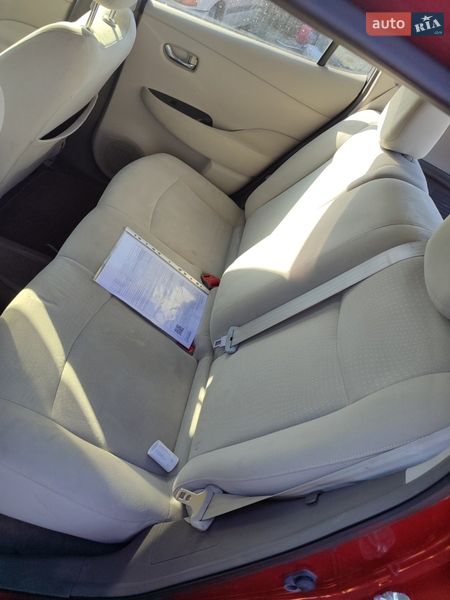 Хэтчбек Nissan Leaf 2011 в Львове