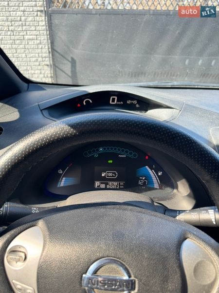 Хэтчбек Nissan Leaf 2013 в Киеве