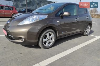 Хэтчбек Nissan Leaf 2015 в Луцке
