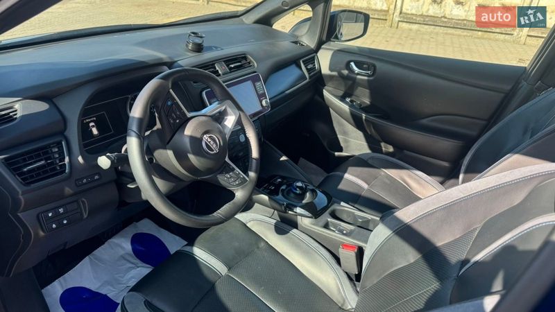 Хэтчбек Nissan Leaf 2024 в Ивано-Франковске