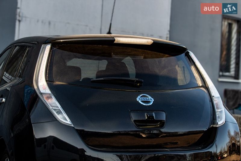 Хэтчбек Nissan Leaf 2017 в Львове